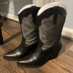 BRAND NEW Black Western Boots for Women